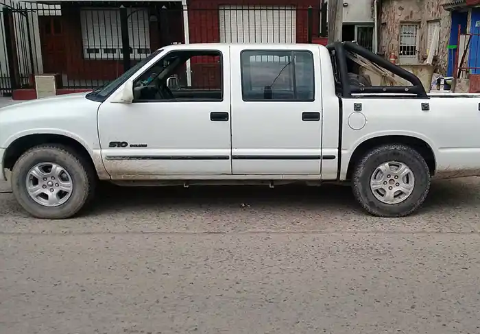 “Me cortaron las piernas”, dijo el dueño de la camioneta robada
