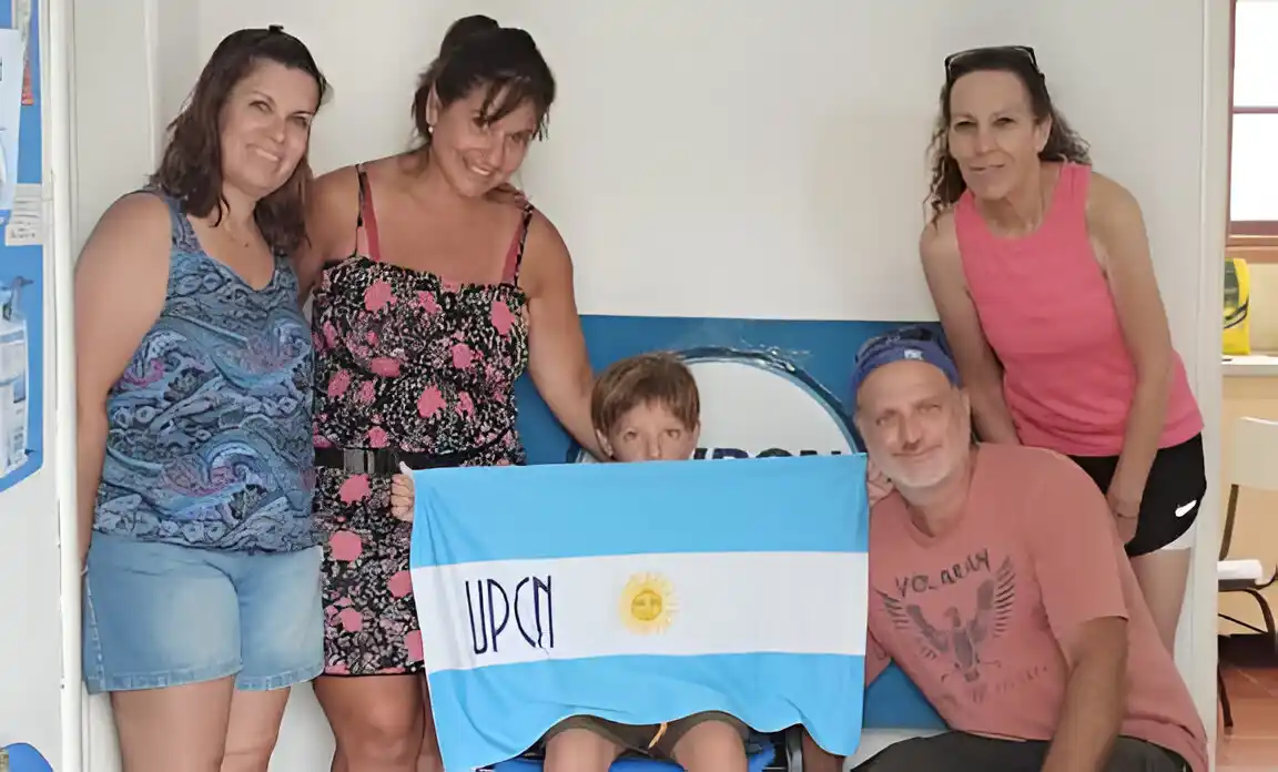 Rosana Mabel Calafiore, de Adolfo Gonzales Chaves, ganó una casa en el sorteo de UPCN