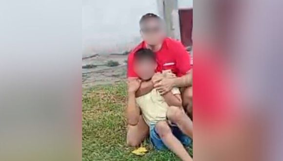 Robó shampoo en un autoservicio, lo corrieron y lo detuvieron los vecinos: se lo llevó la policía