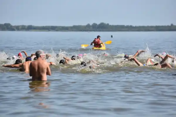 La inscripción para la competencia de natación aguas abiertas en Chascomús cierra este martes