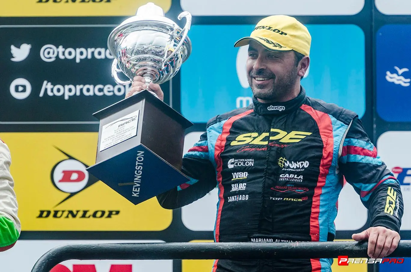 Eligió neumáticos lisos e hizo podio