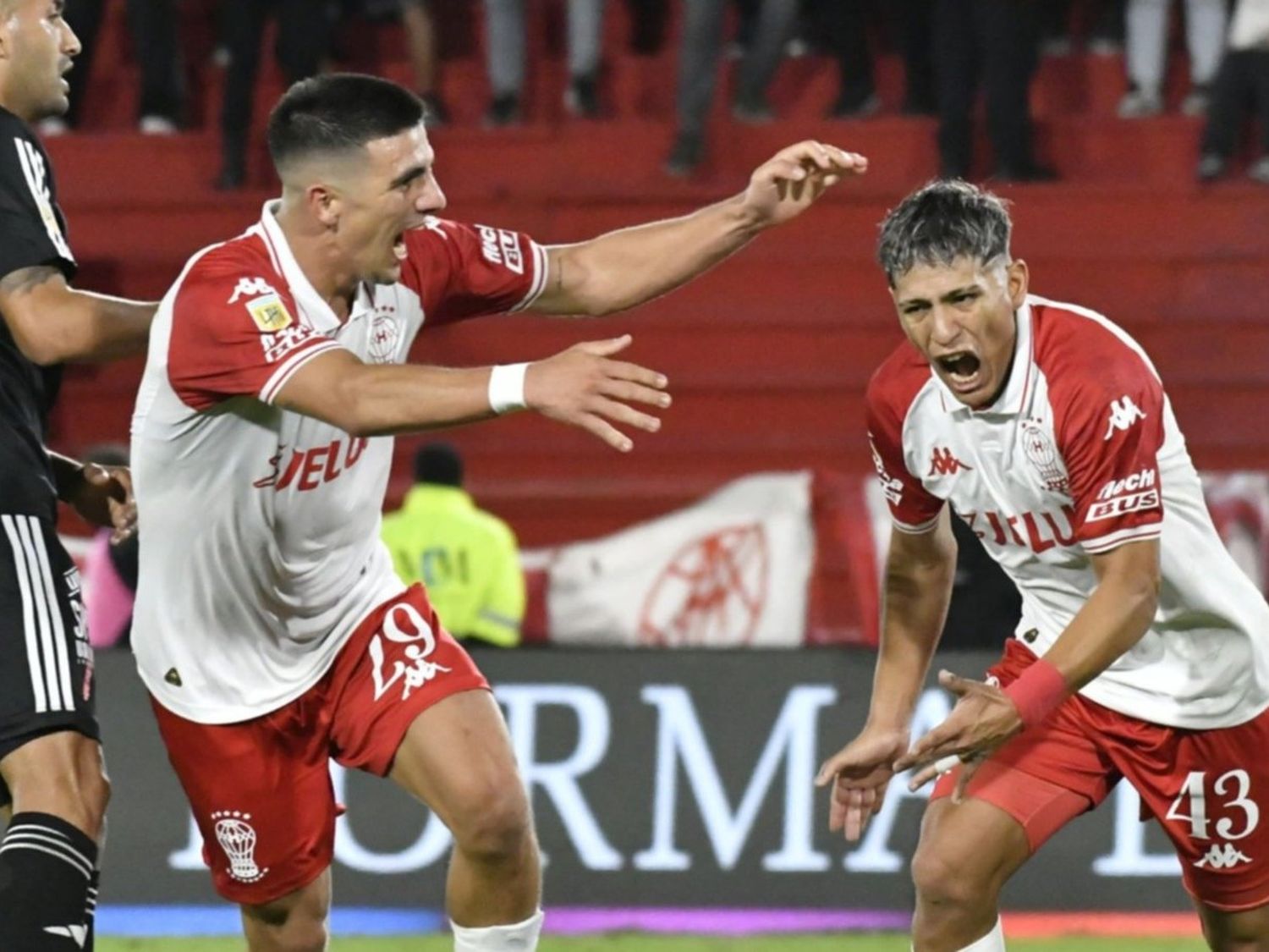 Huracán le ganó a Riestra por 3 a 2 y se enfrentará a Rosario Central