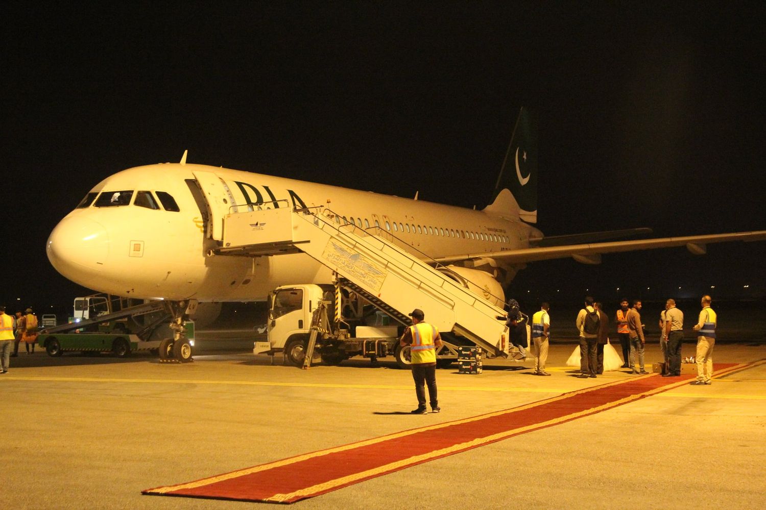 Pakistan International Airlines Privatization: Financial Auction for 60% Stake Set for October 1