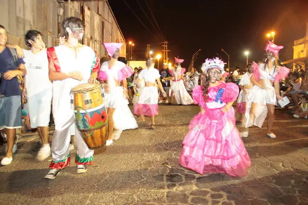 Gran noche para los Corsos Populares
