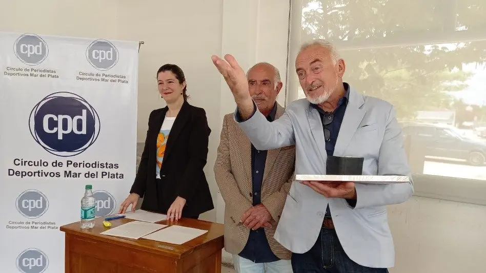El Círculo de Periodistas Deportivos distinguió a Claudio Lassiar