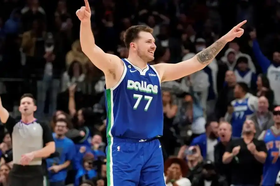 Luka Doncic hace historia en la NBA