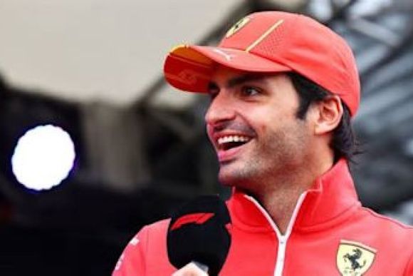 Sainz ya habla con "unos cuantos equipos" para 2025