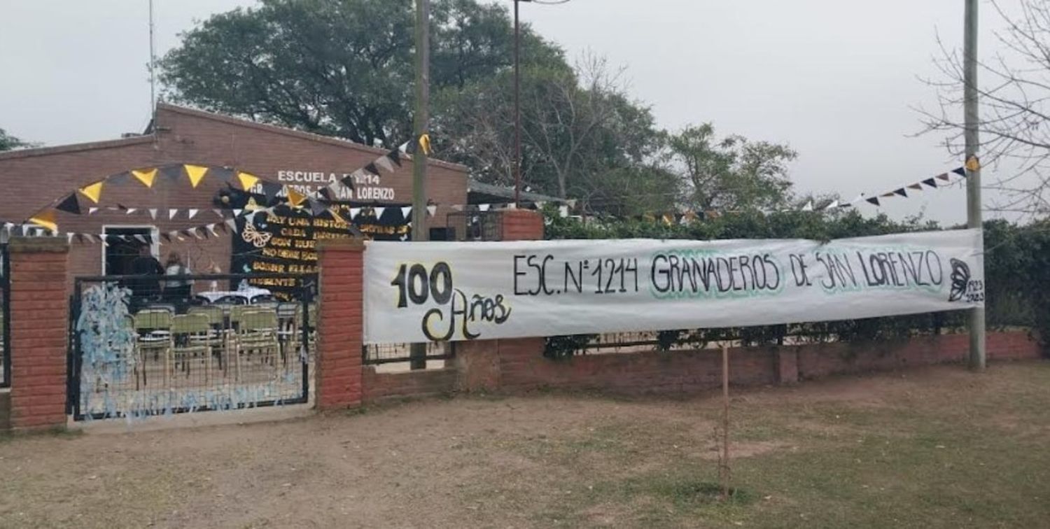 Centenario de la escuela Granaderos de San Lorenzo.