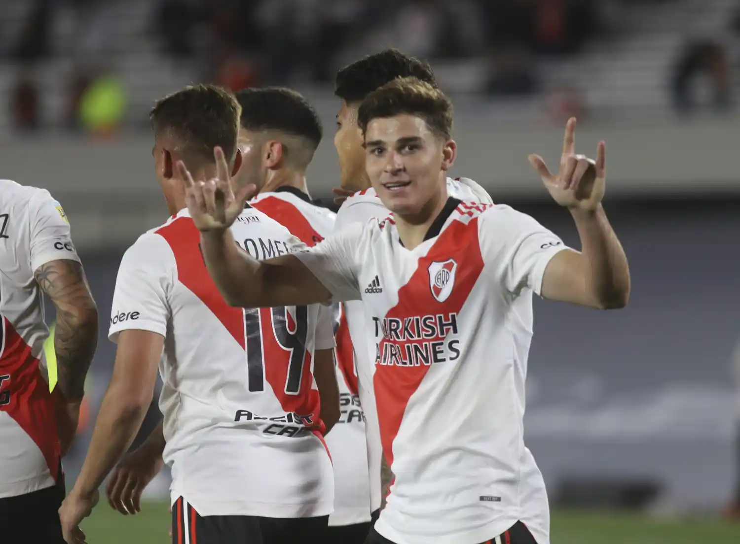 Julián Álvarez, figura descollante del puntero River.