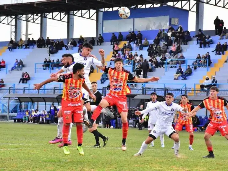 Sol de América revirtió ante
Boca Unidos y está clasificado