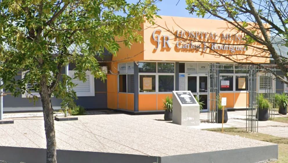 El Hospital Municipal "Dr. Carlos J. Rodríguez" de Arroyito recibió algunos heridos tras el choque.