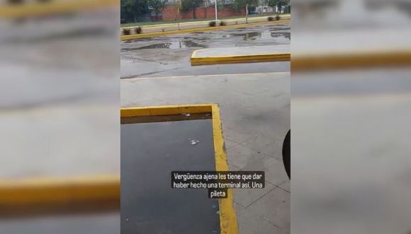 “Una pileta”