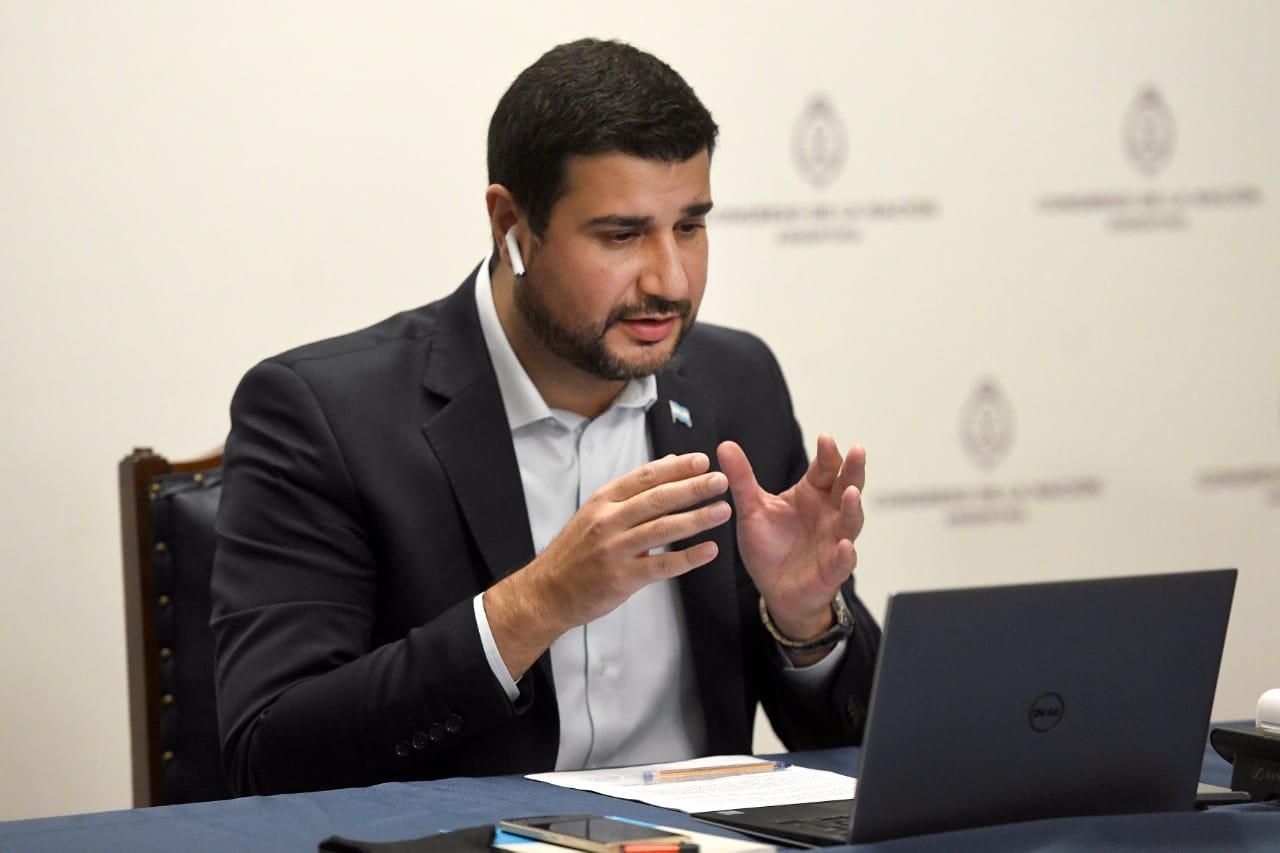 Marcos Cleri: “La democracia es responsabilidad de todos y todas”