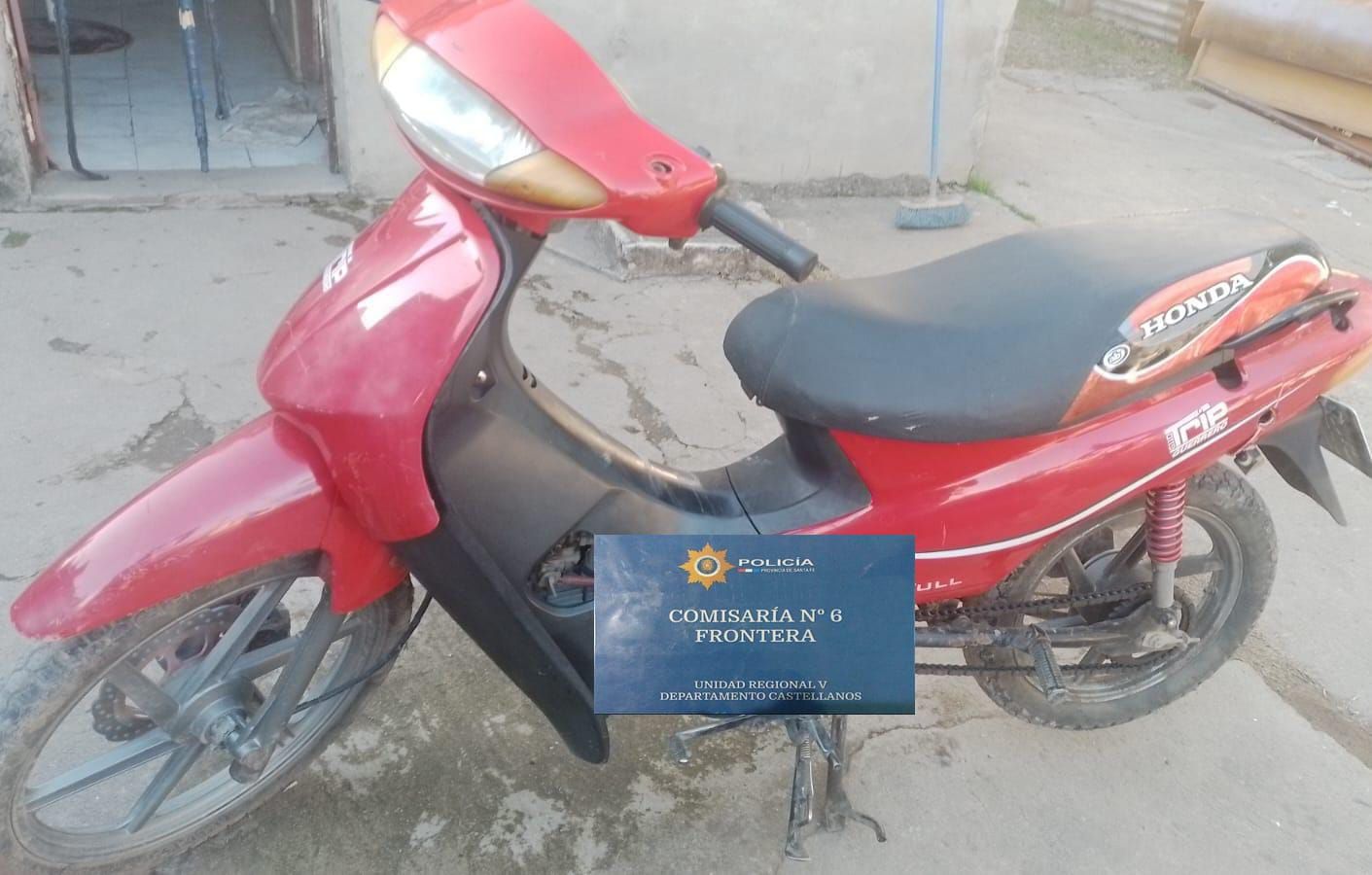 Recuperaron en Barrio Acapulco una motocicleta robada en Frontera