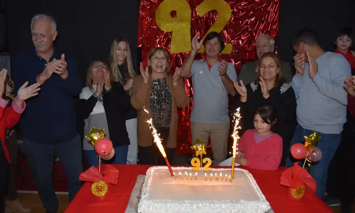 El Club Sportivo celebró sus 92 años con un multitudinario evento
