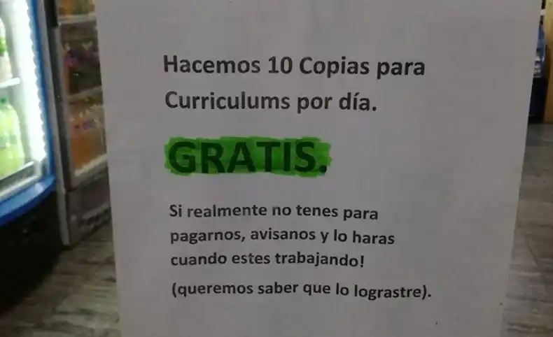 Olavarría: Kiosco imprime currículums gratis para ayudar a personas sin trabajo