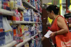 ¿En qué supermercados se pueden adquirir los productos de "Precios Esenciales" en Tandil?