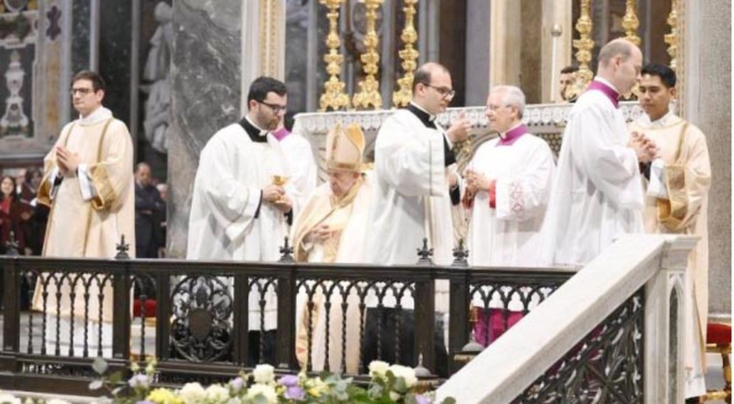 "Urgente devolver al mundo el aroma bueno y fresco del pan del amor'