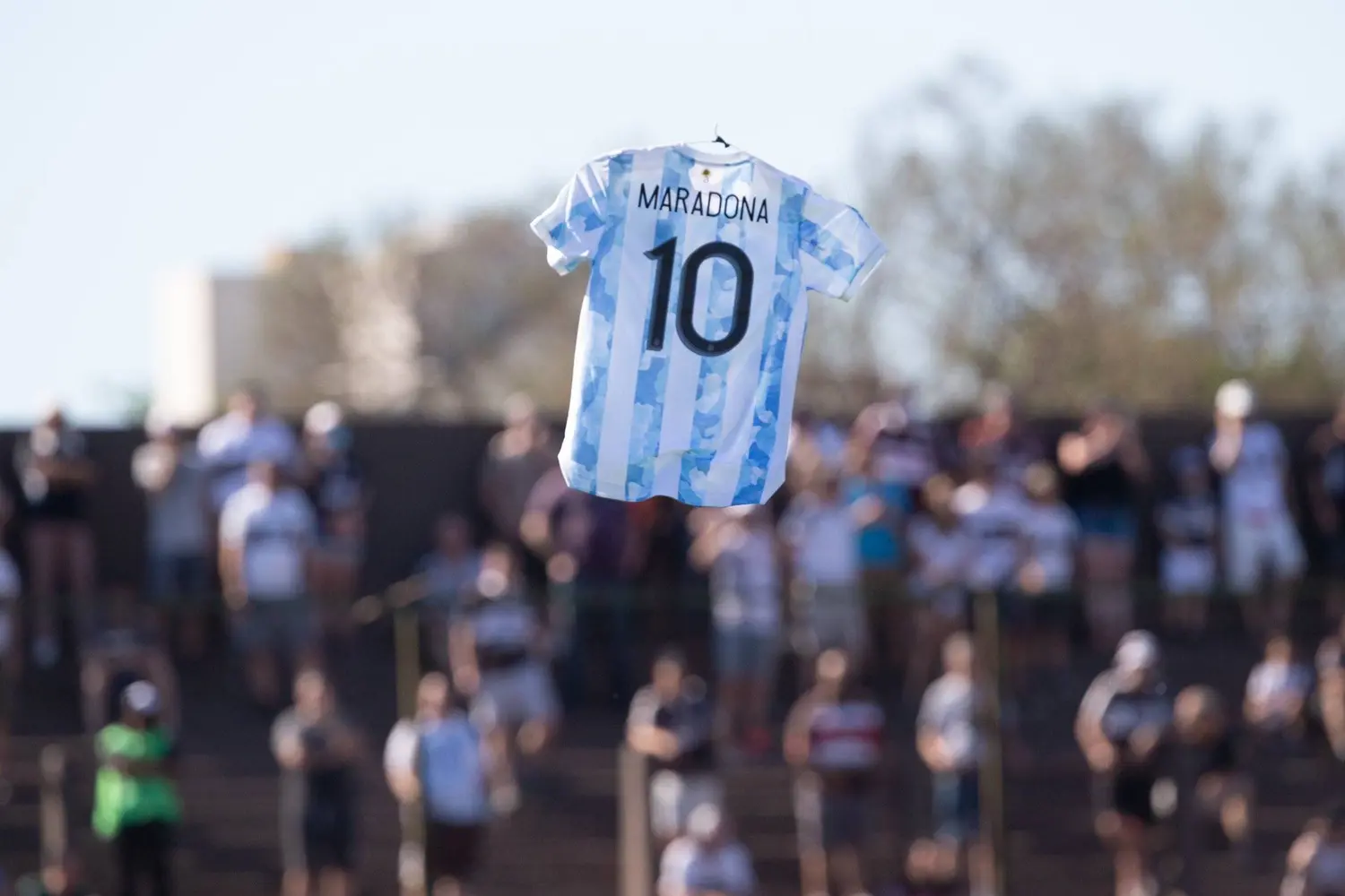 "Diego Eterno": Los clubes bonaerenses recuerdan a Maradona, quien hoy cumpliría 62 años