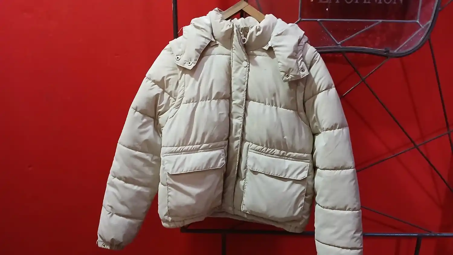 Encontraron esta campera en calle Las Heras y Salta