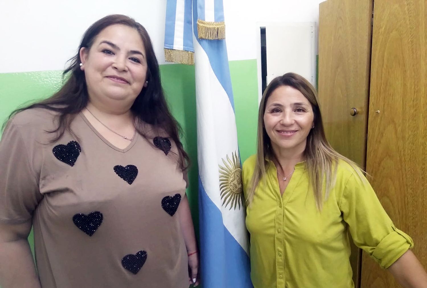 En la Escuela. La estudiante Liliana Monteagudo y la directora Andrea Velgas