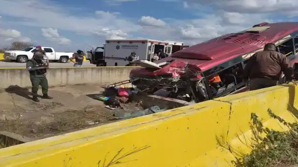 TRAGEDIA EN CANTAURA-EL TIGRE: cinco muertos y 15 heridos deja accidente de autobús en Anzoátegui