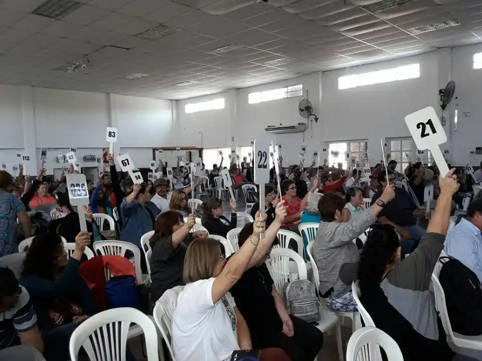 El congreso de Agmer resolvió «no aceptar la propuesta del gobierno provincial por insuficiente»