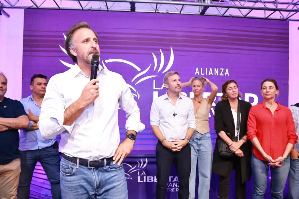 Joaquín Benegas Lynch: “La provincia se tiñó de violeta y votó futuro. Arrasamos”