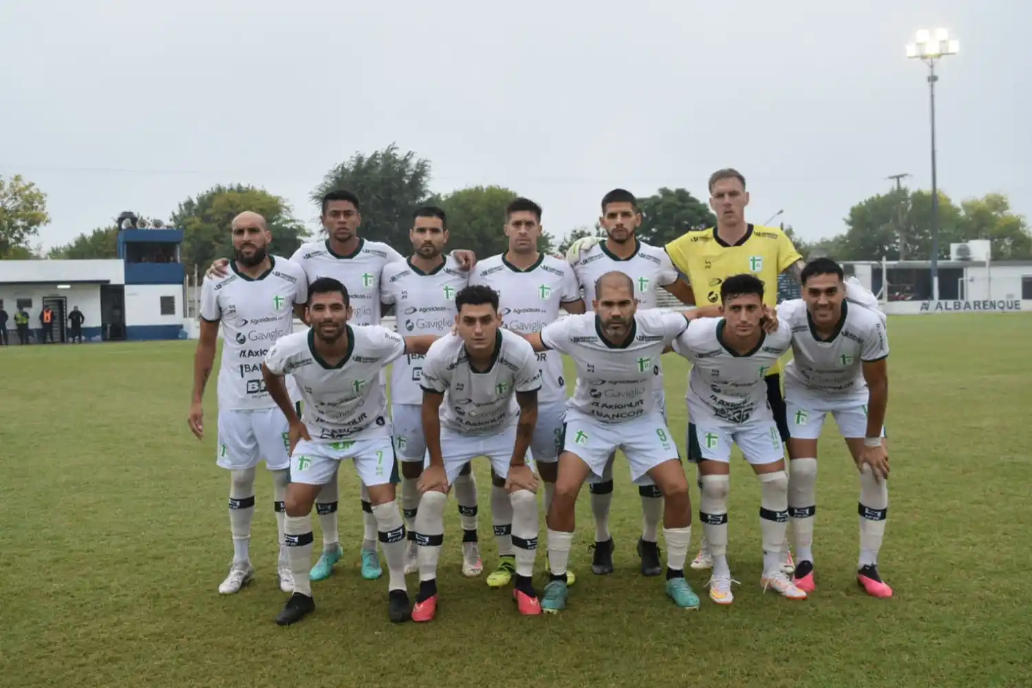 Sportivo no pudo con El Linqueño.