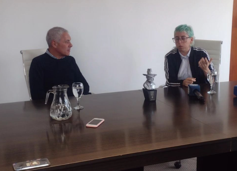 Orgullo berissense: el Intendente recibió a una joven galardonada en los Premios Gardel 2023