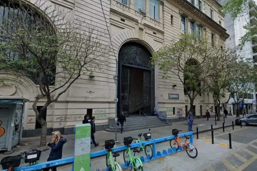 Trabajadores del Correo se movilizan este jueves tras ola de despidos