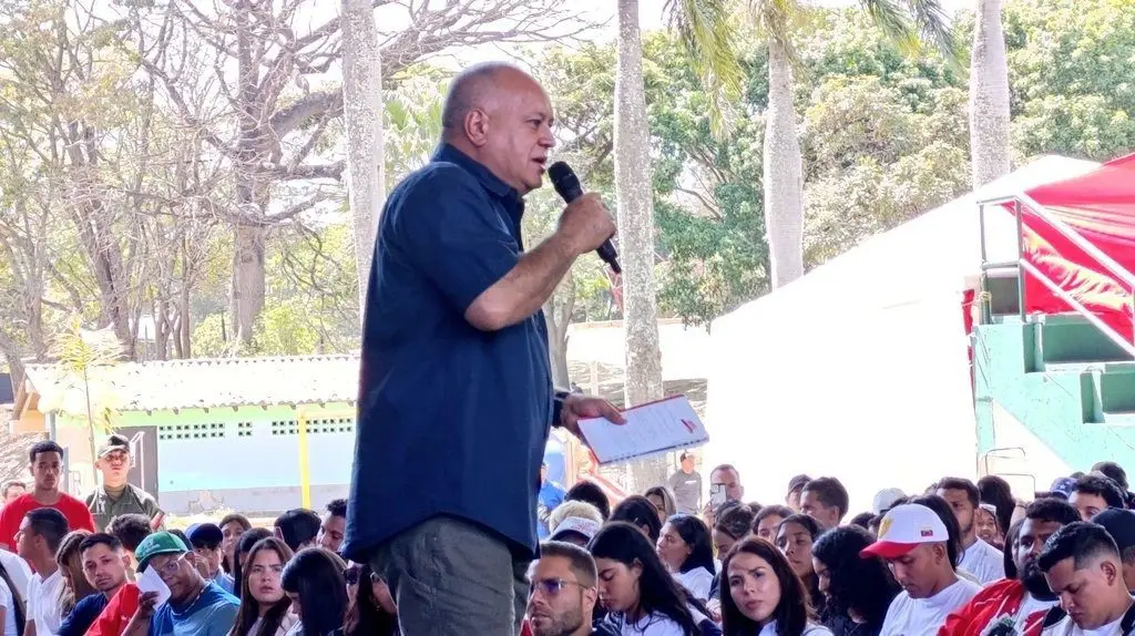 Diosdado a la conquista del voto   joven: de ganar la derecha PRIVATIZARÍAN LA EDUCACIÓN (Videos)