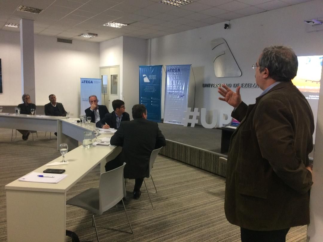 «Aeropuertos. Análisis de Coyuntura. Opiniones del Sector»