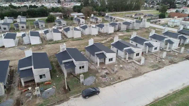 Avanza la construcción del barrio Luz y Fuerza