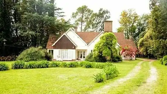 La Arbolada se encuentra en Ayacucho e Illia.