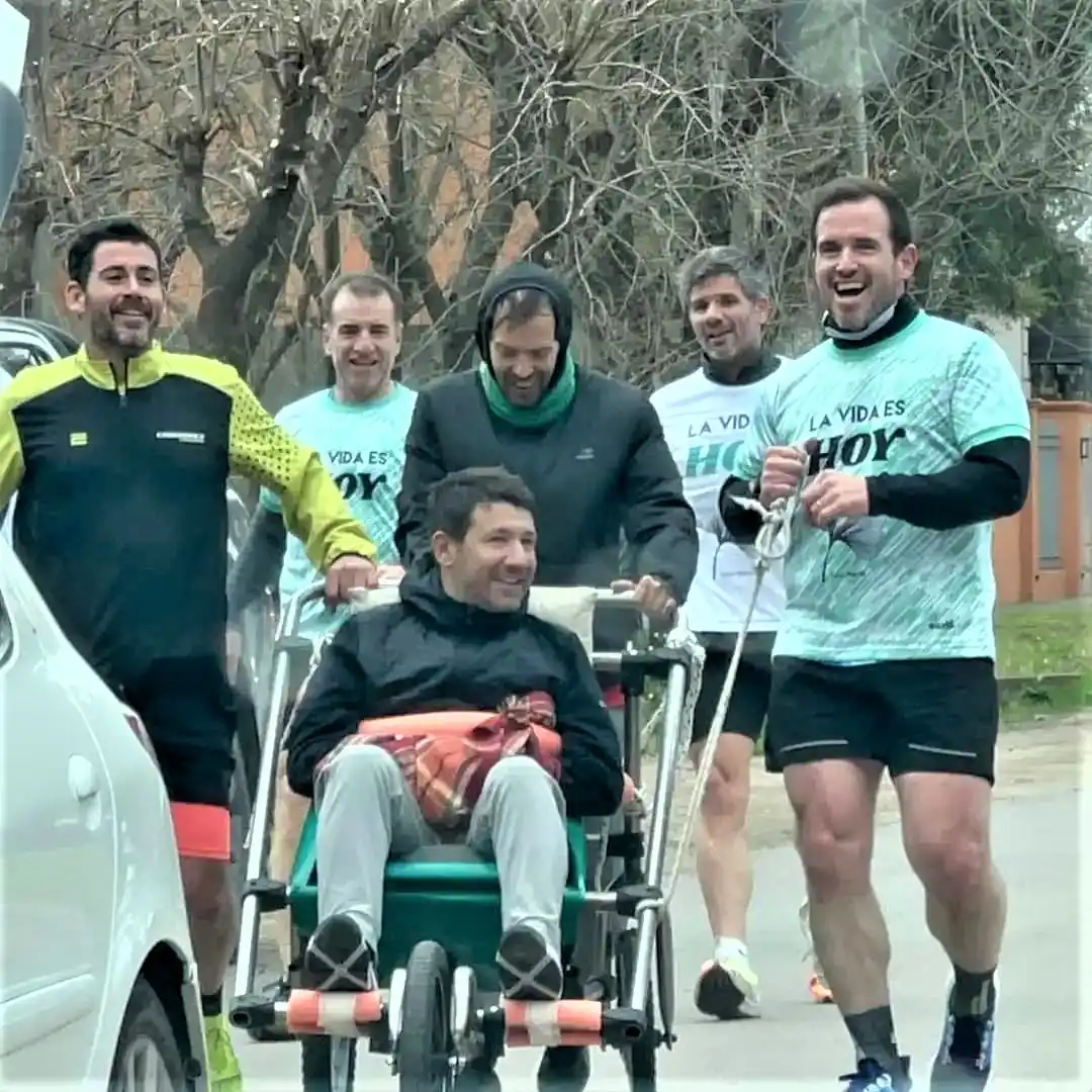 Habrá un “banderazo verde” para alentar a dos vecinos con ELA que correrán la Maratón de Buenos Aires 42k