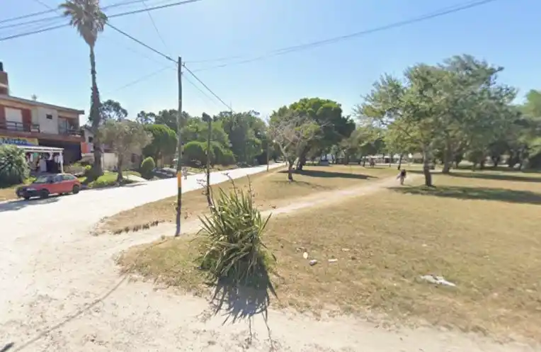 La Plaza Perito Moreno está ubicada en el barrio San Patricio.