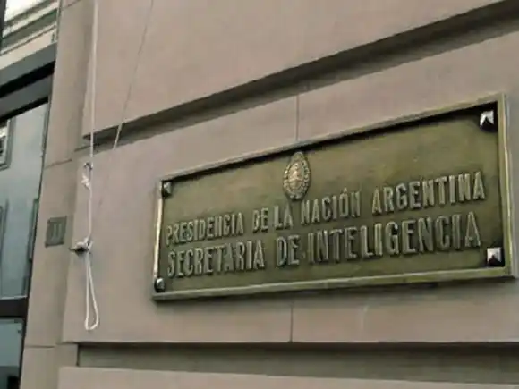 El Gobierno desplazó a Neiffert de la SIDE y designó a Auguadra