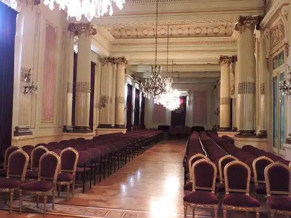 Denegaron el Salón Blanco para un evento arancelado