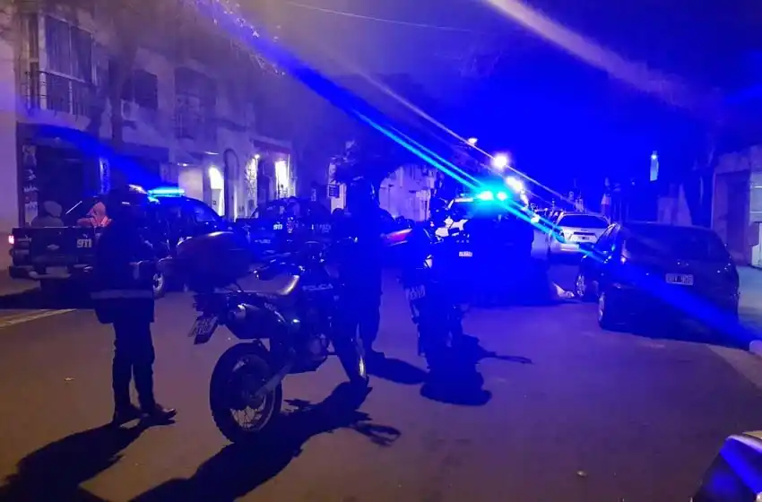 Nueve demorados por un festejo clandestino en zona centro