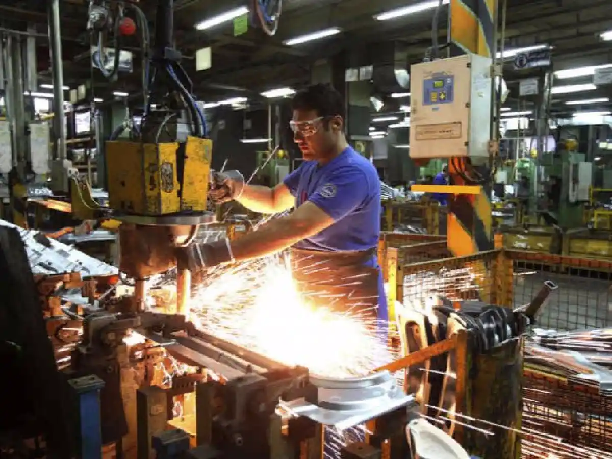 El 9% de las empresas metalúrgicas suspendió personal desde mayo