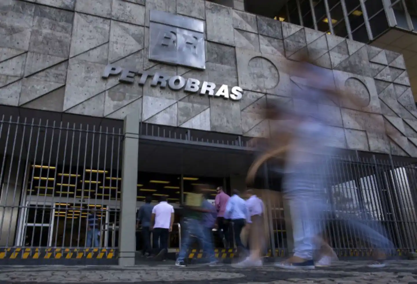 Petrobras pide millonaria indemnización a Odebrecht