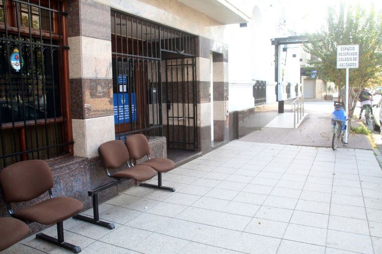 Sede. Del Registro de la Propiedad Automotor N° 2, en calle 62