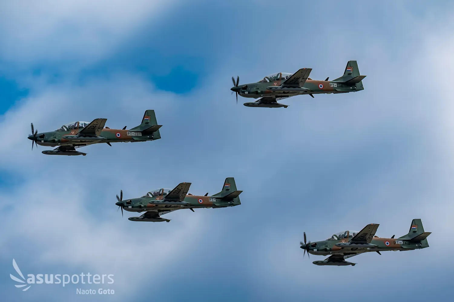 La Fuerza Aérea Paraguaya recibe sus primeros A-29 Súper Tucano