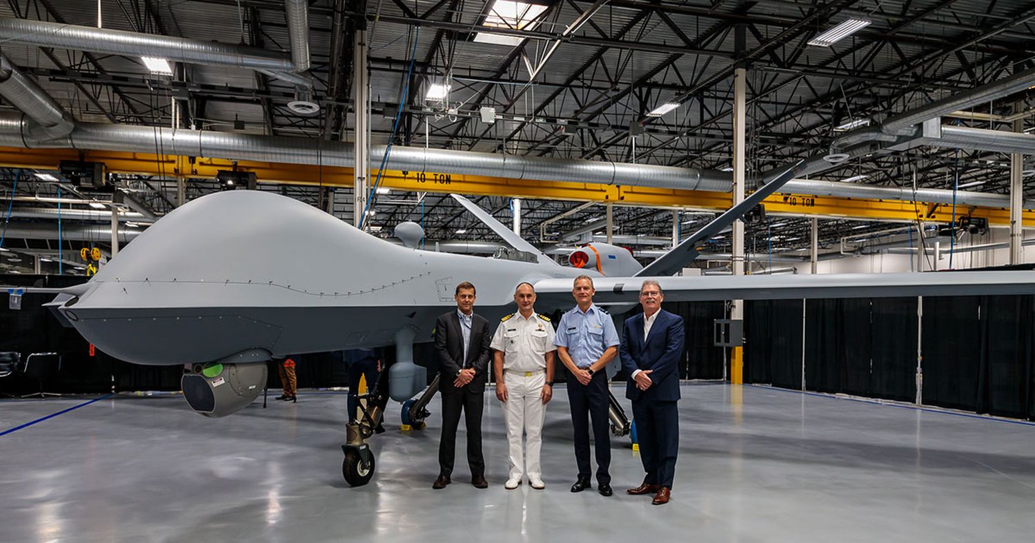 Rollout del primer MQ-9 Reaper de la Real Fuerza Aérea de los Países Bajos