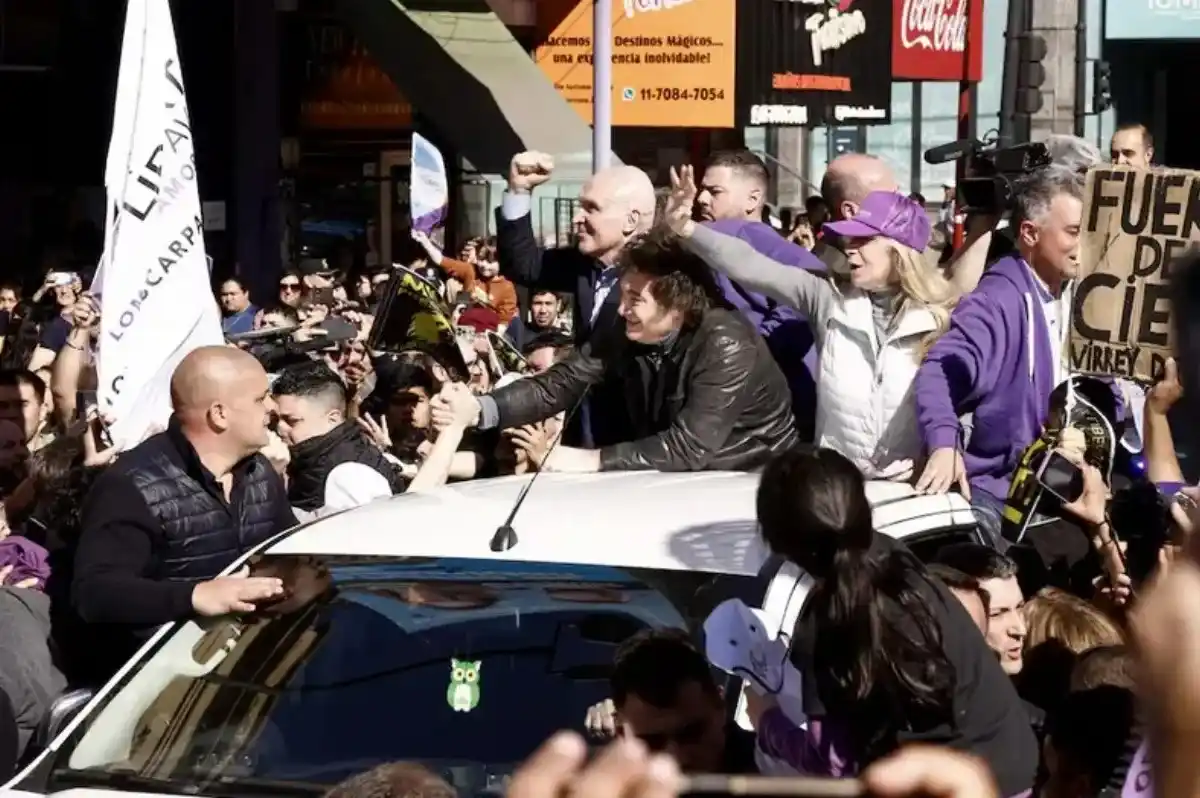 La Libertad Avanza cierra la campaña en Moreno