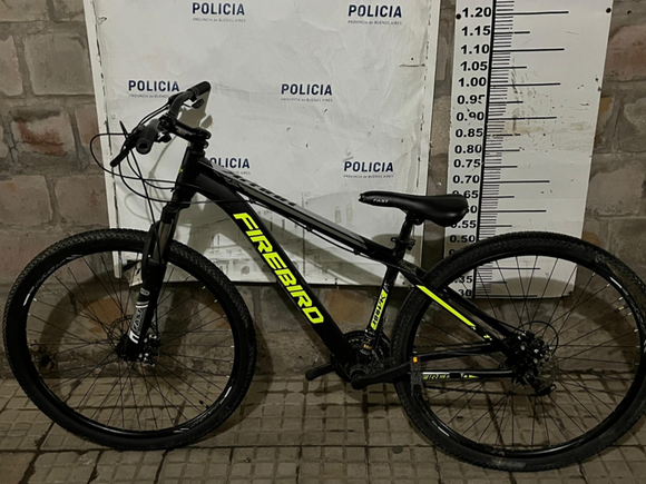Hallaron una bicicleta abandonada en la vía pública