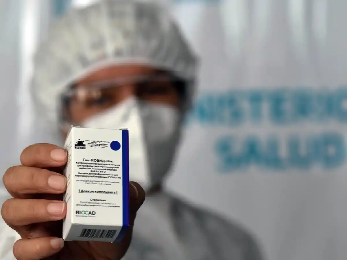 La Sputnik V es eficaz contra la cepa británica del coronavirus