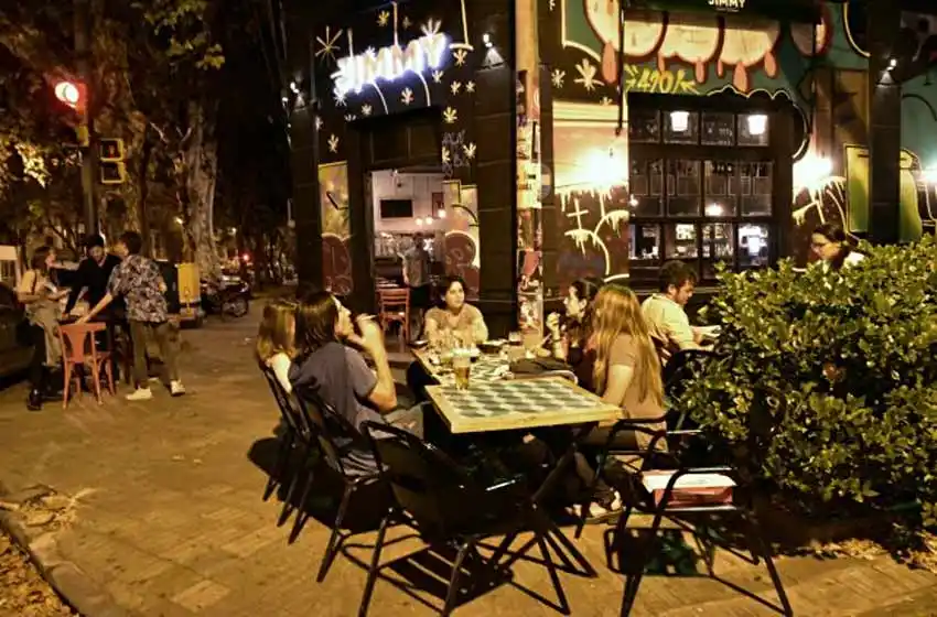 Peatonal en Pichincha: empresarios de la noche piden por el respeto a los vecinos