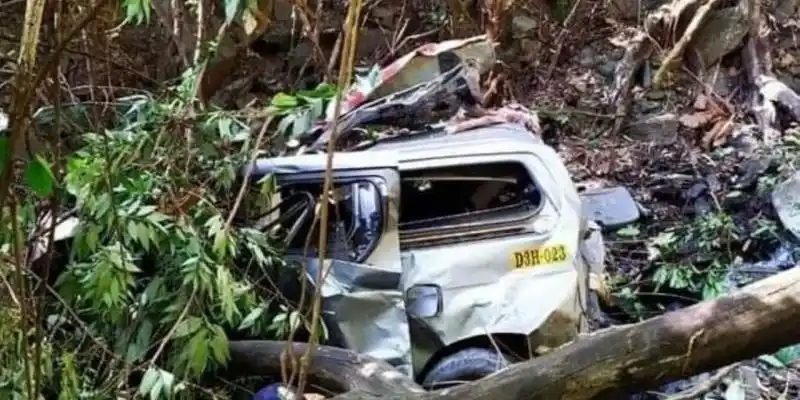 SEIS MUERTOS al caer una camioneta en ruta a Machu Picchu